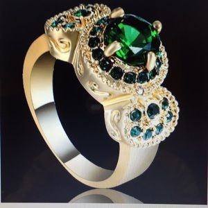 2CT  Green emerald gold rhodium plated Size 7 RING